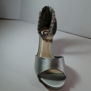 Connor shoe
